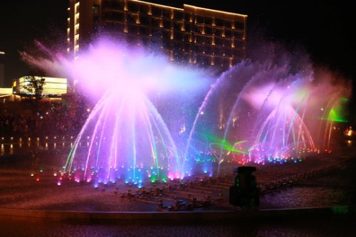 喷泉在城市建设中的应用和发展