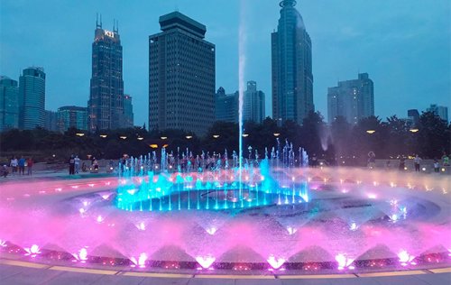 上海人民广场音乐喷泉华丽变身